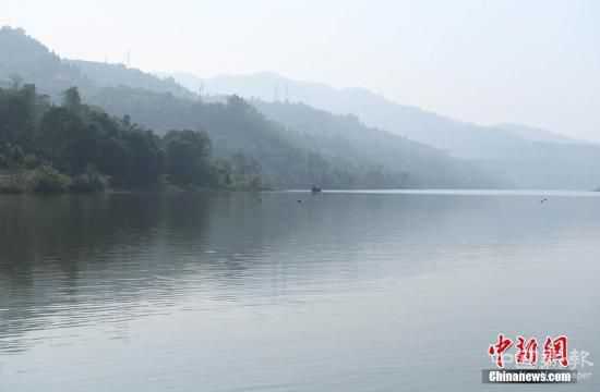 資料圖：三峽蓄水現(xiàn)平湖美景。陳超 攝