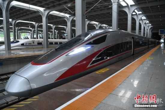 資料圖：復(fù)興號動車組。陳超 攝