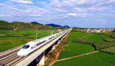 武漢：暑運(yùn)以來(lái)鐵路部門(mén)開(kāi)行19列旅游專(zhuān)列