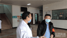 帶頭堅(jiān)守！讓黨旗在疫情防控一線高揚(yáng)