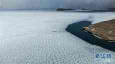 普姆雍措解凍開(kāi)湖