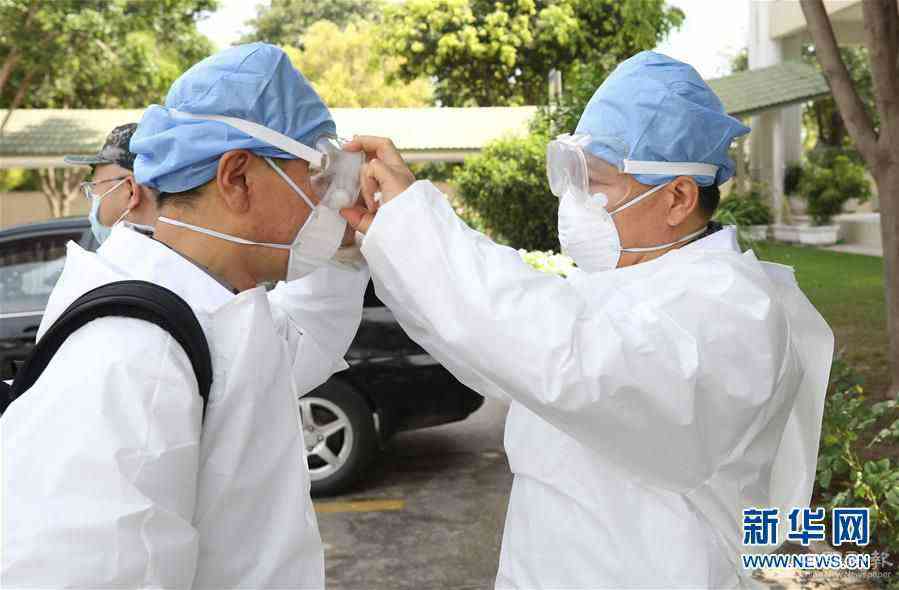 （國(guó)際疫情·圖文互動(dòng)）（3）通訊：幫助“巴鐵”渡過疫情難關(guān)——記解放軍抗疫專家組在巴戰(zhàn)“疫”