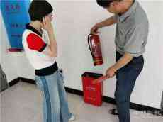 嘉禾職中：領(lǐng)導(dǎo)視察助迎檢，全力以赴創(chuàng)文明