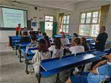 保靖長潭河鄉(xiāng)：開展防范邪教宣傳進校園活動