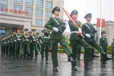 為祖國(guó)慶生！武警黔西南支隊(duì)隆重舉行國(guó)慶升旗儀式