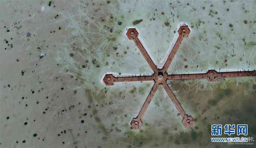 （坐著高鐵看中國(guó)）（11）青藏鐵路串起高原旅游“珍珠鏈”