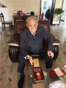 致敬！紀(jì)念章獻給湘潭市供銷合作總社那群“最可愛的人”