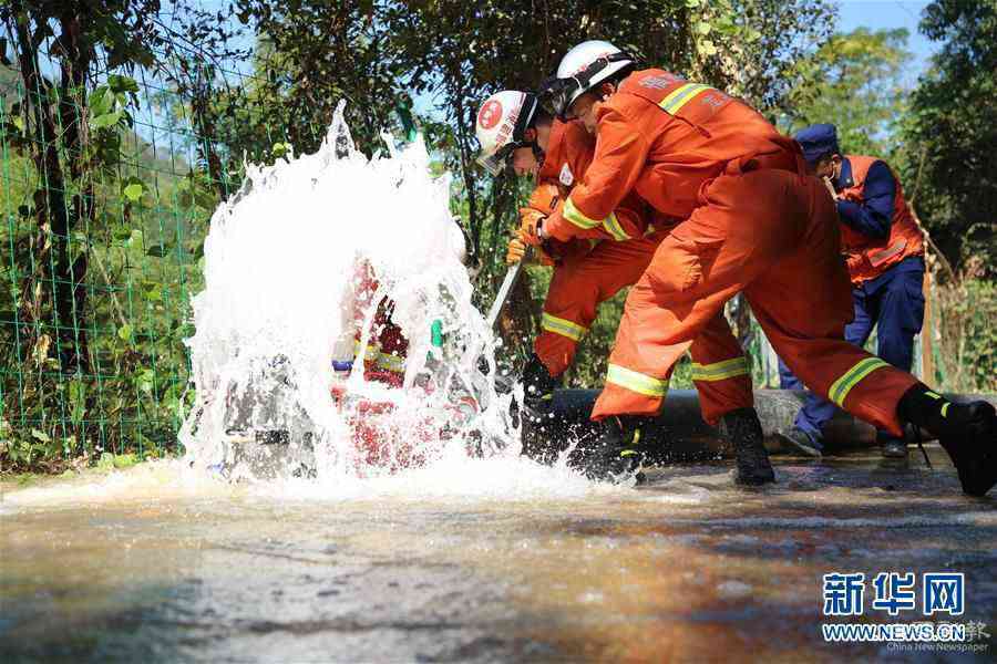 #(社會(huì))(1)福建:消防“秋練兵”