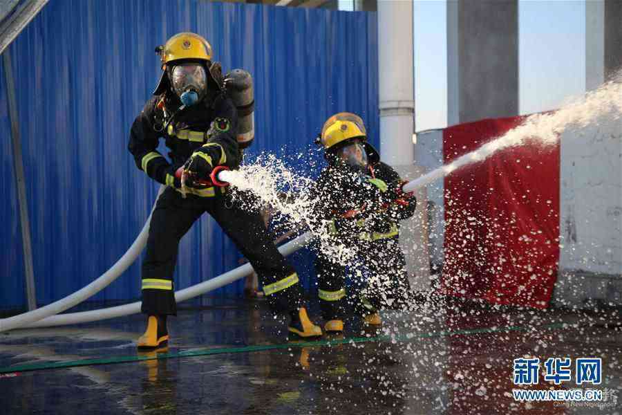 #(社會(huì))(4)福建:消防“秋練兵”