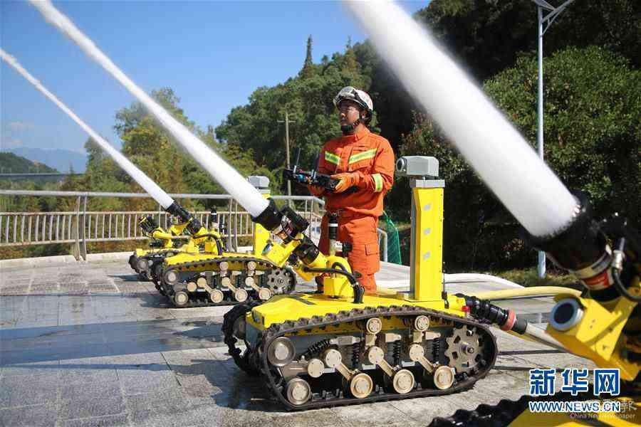 #(社會(huì))(5)福建:消防“秋練兵”