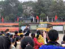 益陽沅江楊閣老學校舉行校車安全疏散演練活動