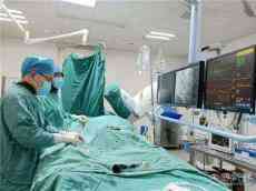 是誰(shuí)架起了耄耋老人的生命之橋