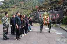 安徽休寧：學(xué)黨史祭英烈??念黨恩跟黨走