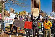 美國(guó)選舉改革逼企業(yè)站隊(duì) 沒(méi)有中間地帶可選