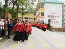 湖南漣源二?。洪_(kāi)展青春期知識(shí)講座助推女生健康成長(zhǎng)