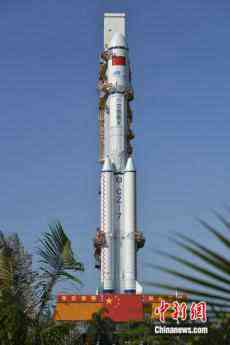 天舟二號貨運(yùn)飛船船箭組合體轉(zhuǎn)運(yùn)至發(fā)射區(qū)