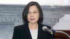 蔡英文民調(diào)下滑！藍(lán)營(yíng)預(yù)言6月將現(xiàn)死亡交叉