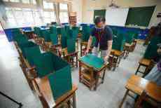 新北一家10口染疫 柯文哲憂開學風險更高