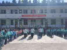 心系山區(qū)莘莘學(xué)子 愛心助學(xué)情暖校園