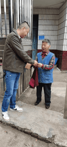 樹敬老之風(fēng)湘鄉(xiāng)市新湘路街道城西村重陽節(jié)慰問老人