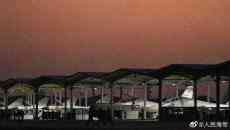 壁紙上新啦！?？招埴椂鄼C(jī)型訓(xùn)練直刺蒼穹！