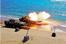 遠(yuǎn)近結(jié)合 攻防兼?zhèn)?！中國海軍四大海域高?qiáng)度練兵