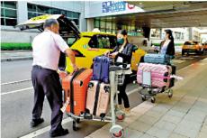 臺(tái)單日新增4.4萬例確診 當(dāng)局放寬入境免隔離