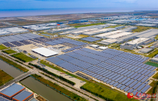 寧波前灣新區(qū)：停車場上光伏發(fā)電