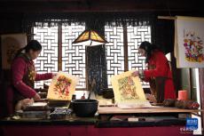 趕制年畫(huà)迎新春