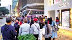 全面通關(guān)“滿月” 訪港內(nèi)地客140萬