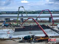 中國(guó)內(nèi)地首個(gè)高速公路水下互通立交主體成形