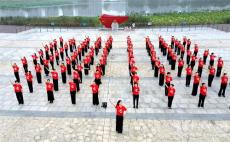 安徽廬江：靚麗歌舞獻(xiàn)祖國