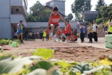 湖南漣源：舉行第十四屆中小學(xué)生田徑運動會