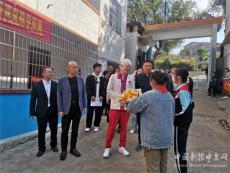 亞殘運會冠軍鄧潔秋榮歸母校開展勵志教育活動