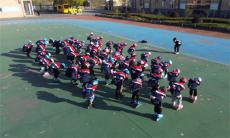 安徽合肥：山村孩子學(xué)輪滑