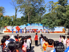 新田縣驥村中心小學(xué)：少先隊(duì)新隊(duì)員入隊(duì)儀式