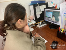 荊門市李容名師工作室線上開(kāi)展教學(xué)研討活動(dòng)。