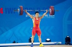 舉重世界杯：石智勇獲73公斤級(jí)抓舉金牌