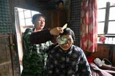 湖南好人：孝順兒媳婦陳美云孝老愛(ài)親二十載傳佳話