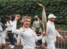 谷愛凌參與巴黎奧運會火炬?zhèn)鬟f