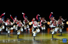 童心共筑民族夢