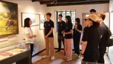 湖南師大體育學(xué)院暑期社會實踐團(tuán)參觀賀綠汀故居