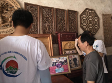 湘信·藝young青春實(shí)踐團(tuán)開(kāi)展鄉(xiāng)村木雕非遺文化探尋之旅