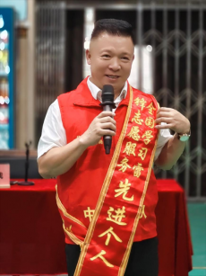 衡陽(yáng)市七中邀請(qǐng)?zhí)苽鋺?zhàn)來(lái)校進(jìn)行演講