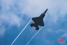 新型“國之重器”齊聚中國航展 國產(chǎn)“硬核”裝備星光熠熠