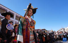 西藏：古老八廓街邂逅傳統(tǒng)藏裝之美