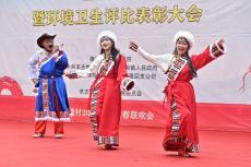 湖南隆回羊古坳鎮(zhèn)：家門口看“村晚”有味