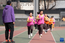 北京推行“體育八條” 打造“能出汗的體育課”