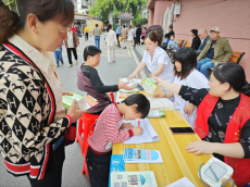 守護全齡健康?珠暉區(qū)開展全國預(yù)防接種日主題宣傳活動