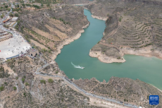 呼和浩特：五一鄉(xiāng)村游火熱 老牛灣引客來